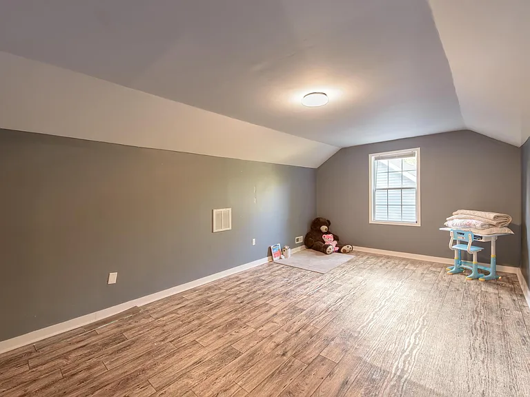 1178 Sagamore Dr — Photo 9