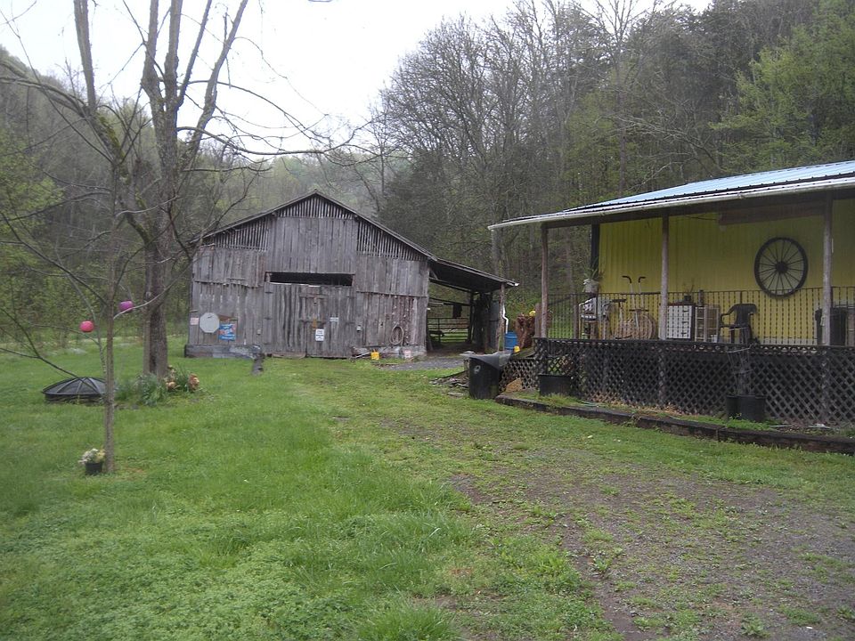2nd image of 446 Sneed Hollow Rd