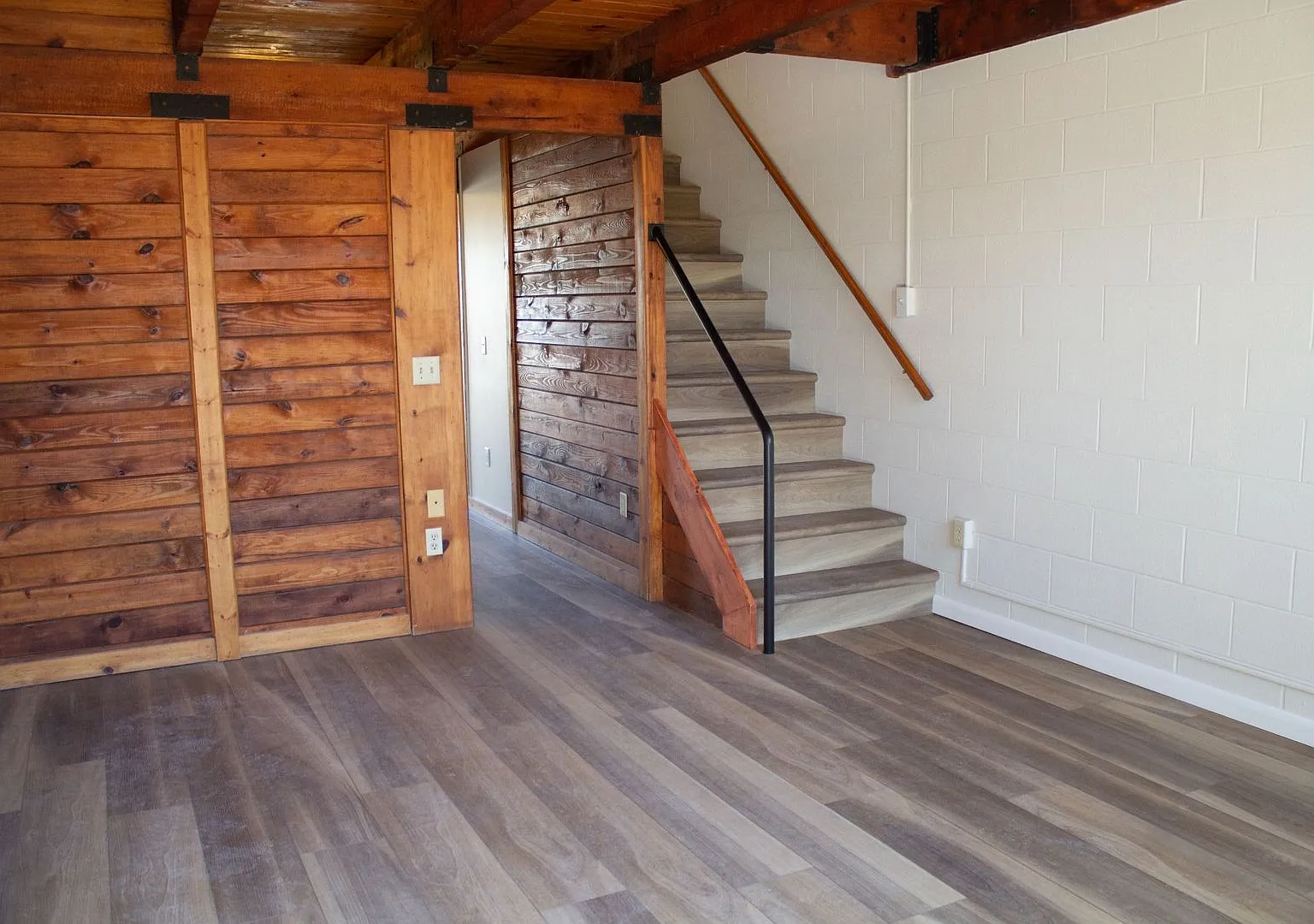 Forest Edge Townhomes- 1 month Rent Free! — Photo 3