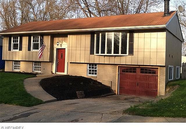 1st image of 1113 Oakwood Dr