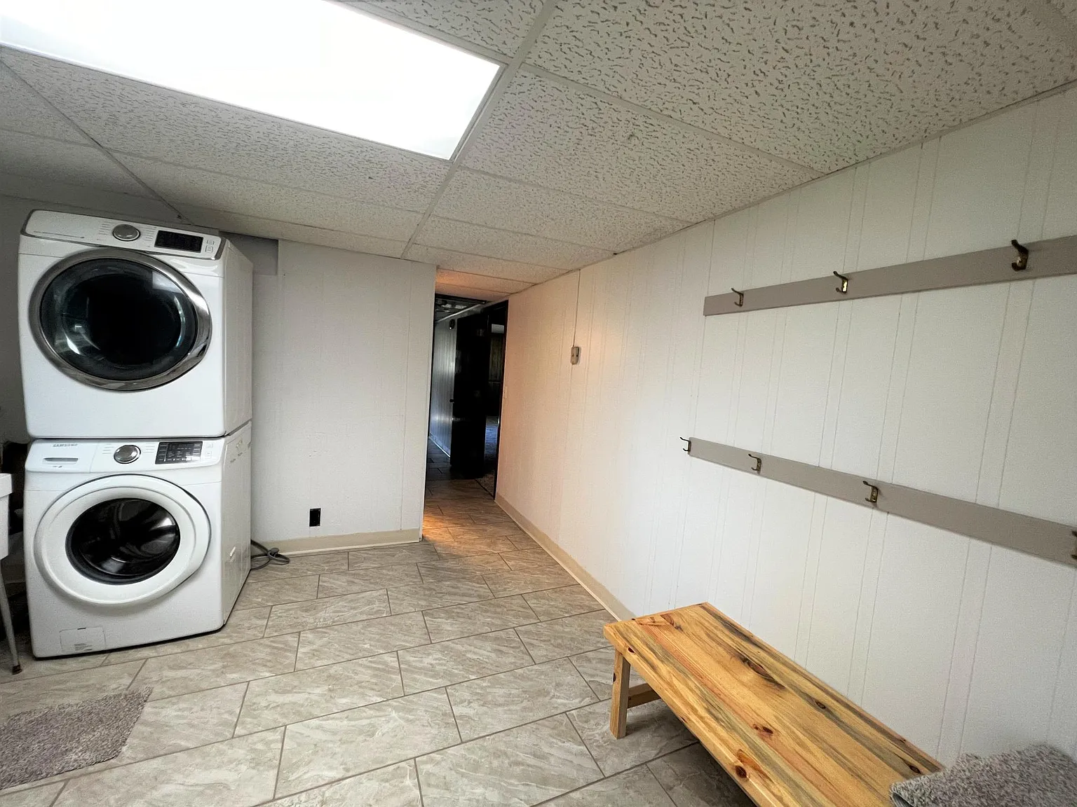 5 bed, 2447 sqft, $2,800 — Photo 3