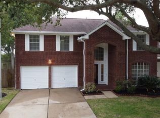 2205 Lord Nelson Dr, Seabrook, TX 77586