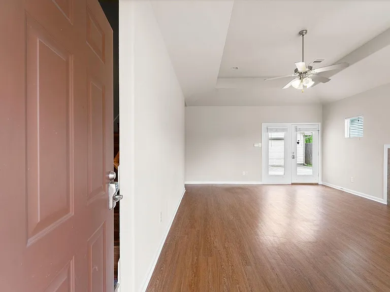 3548 Rebecca St — Photo 5