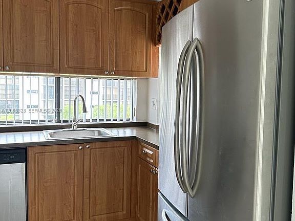2nd image of 17021 N Bay Rd APT 726