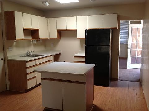 2nd image of 1041 1/2 Morse Ave