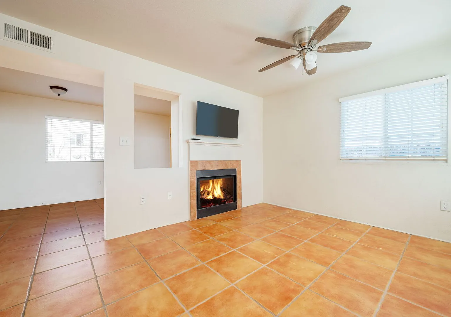 2210 Miguel Chavez Rd — Photo 4