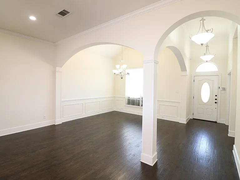4041 Brazos Dr — Photo 6