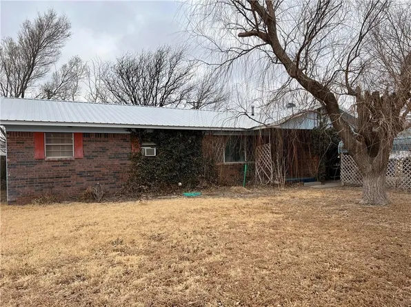326 N Pracht Ave, Guymon, OK 73942