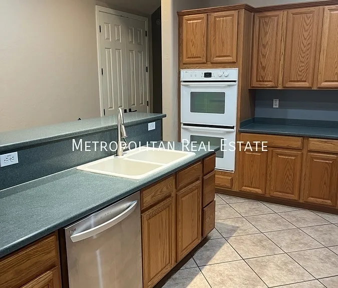 14366 W Cypress St — Photo 6