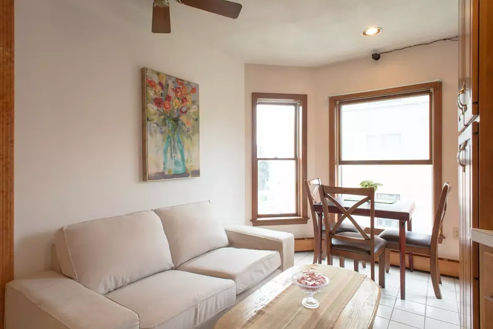 3 bed, 3000 sqft, $800 — Photo 4