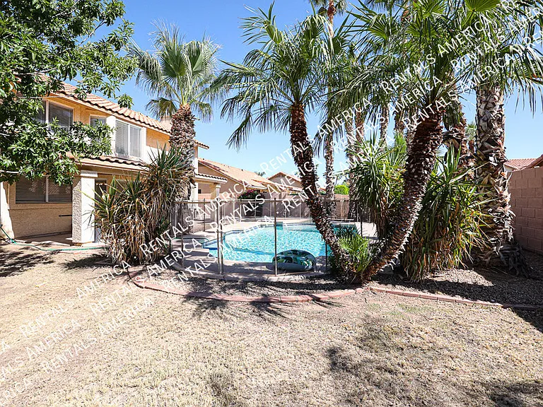2361 W Myrtle Dr — Photo 32