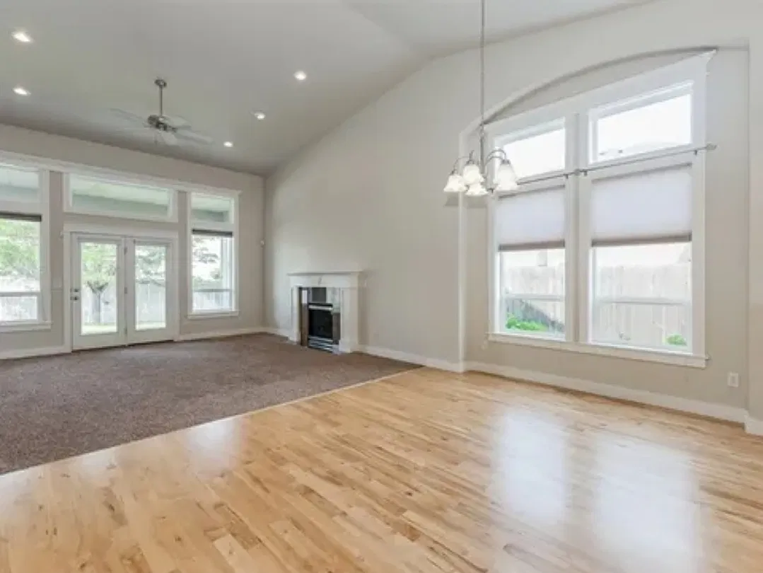 4 bed, 2361 sqft, $2,500 — Photo 3