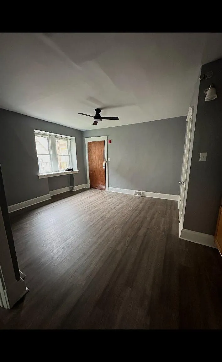 1 bed, 1.0 bath, 650 sqft, $1,050 — Photo 3