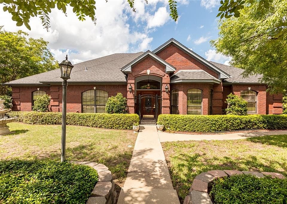 1st image of 2021 Country Brook Dr