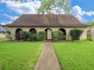 12602 Hunting Brook Dr, Houston, TX 77099