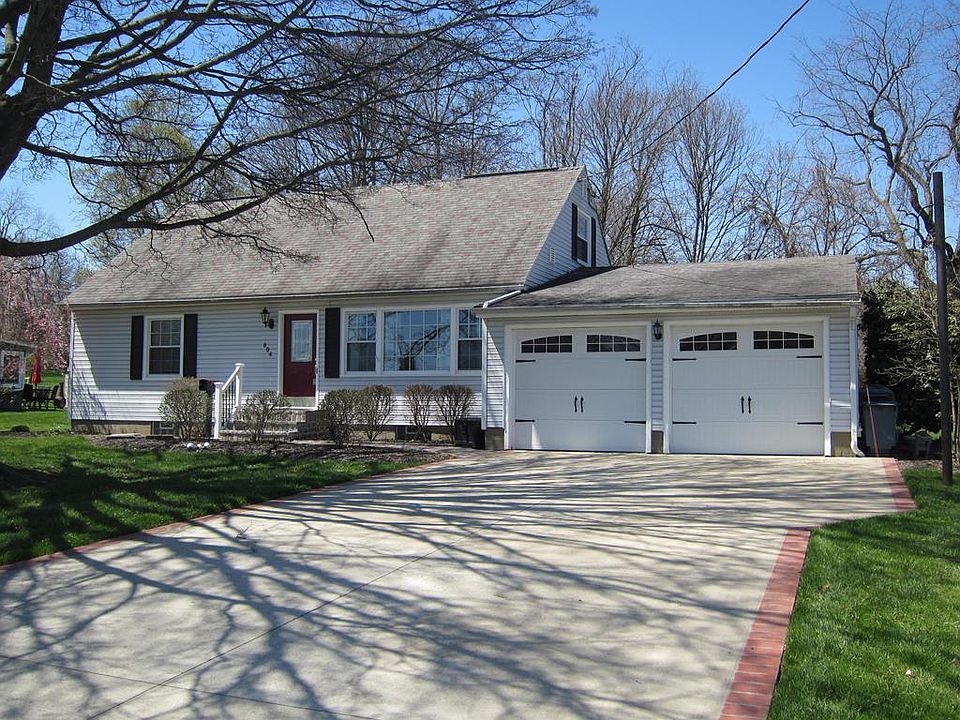 1st image of 804 Luray Dr