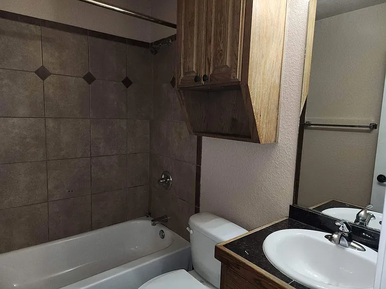 501 Straws Mill Rd — Photo 7