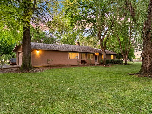 2nd image of 9475 Alta Mesa Rd