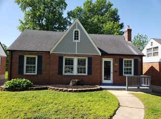 8904 Apache Ln, Saint Louis, MO
