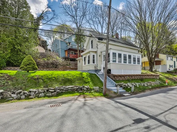 94 Liberty St, Marlborough, MA 01752