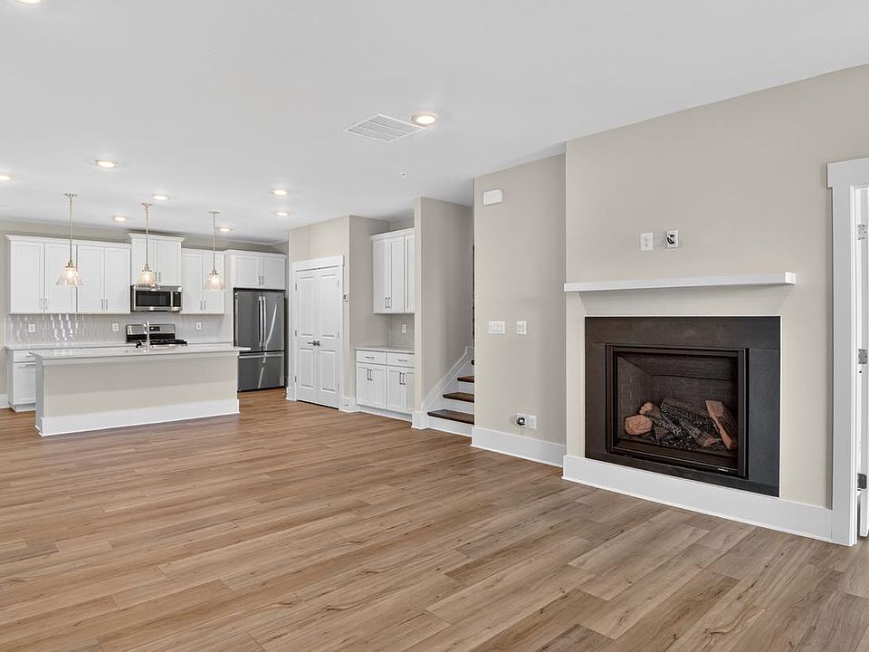 1st image of 3700 Elizabeth River Dr