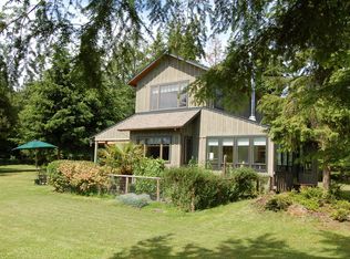 3800 Beaver Creek Ln, Clinton, WA 98236