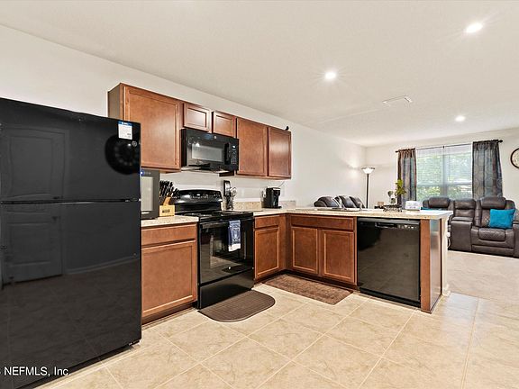 2nd image of 5893 Creekside Crossing Dr