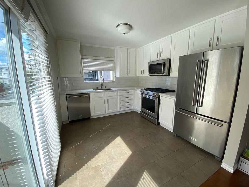 1st image of 1922 S Penmar Ave #5