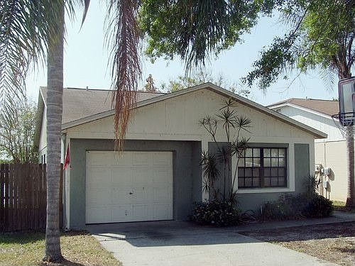 1st image of 689 Lake Dexter Cir