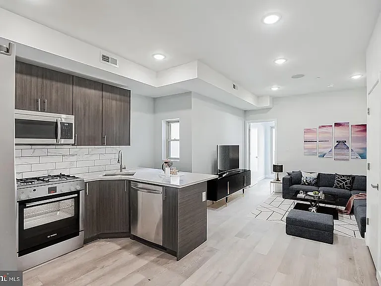 2 bed, $1,725 — Photo 1