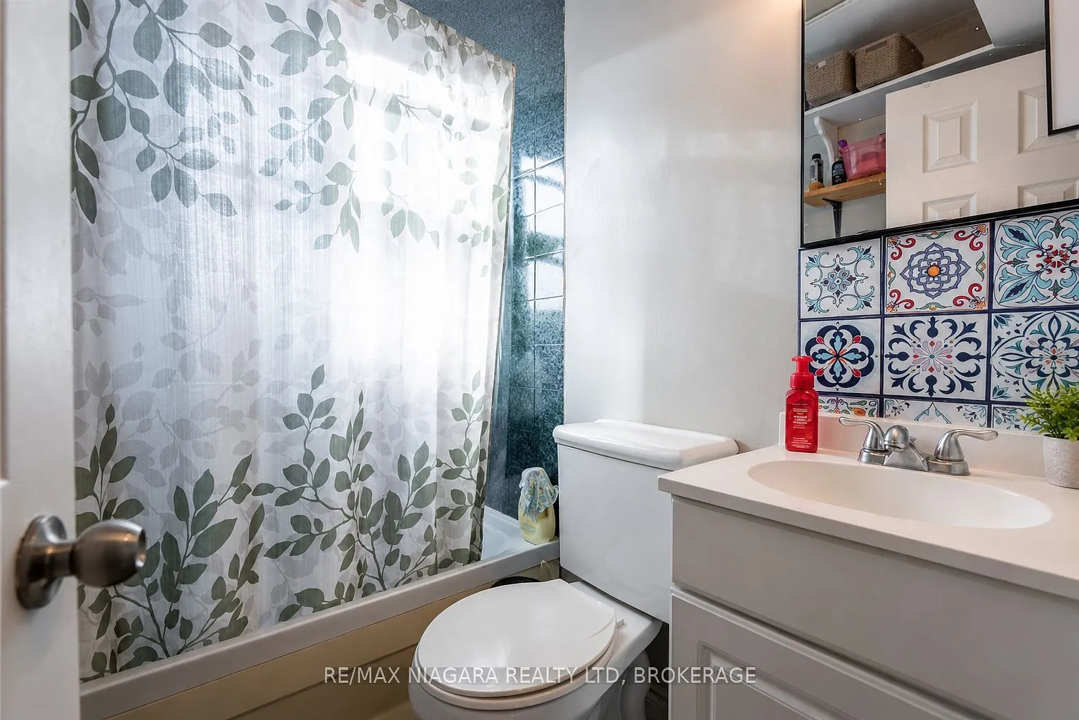 2 bed, $2,000 — Photo 4