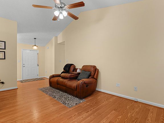 4th image of 5927 Royal Coach Ct