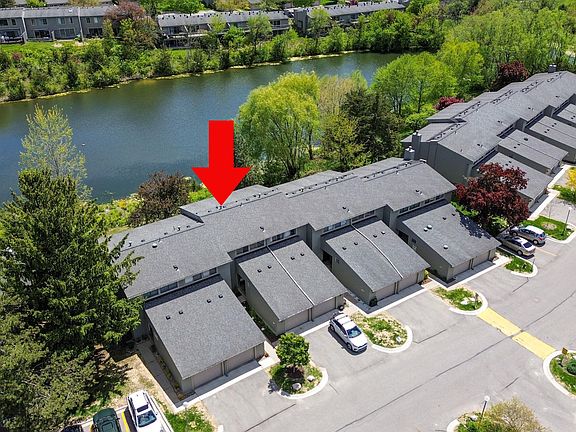 3rd image of 740 Peninsula Ct
