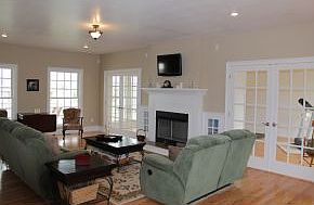 2nd image of 819 Sugar Hollow Dr
