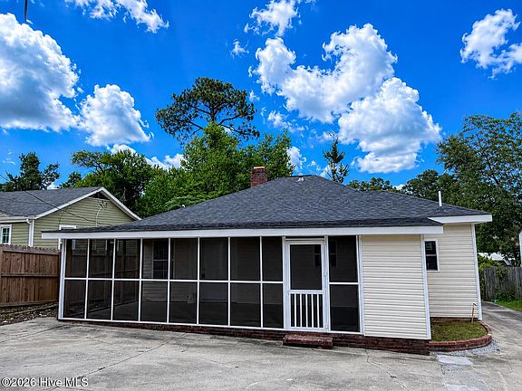 2nd image of 1512 Heard Avenue