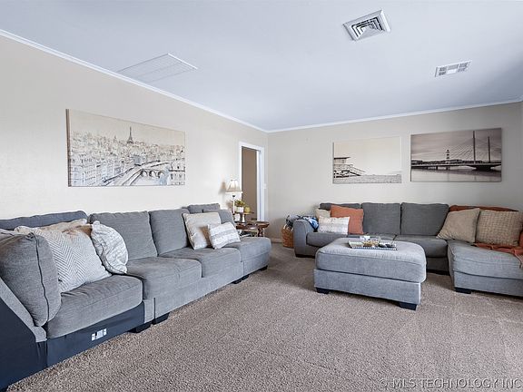 5th image of 1506 Crescent Dr