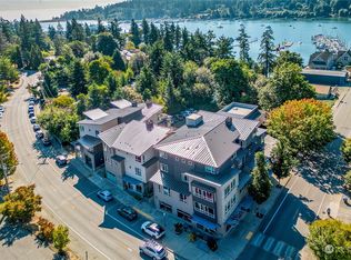 123 Bjune Dr #203, Bainbridge Island, WA 98110