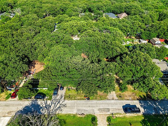 3rd image of 3016 Deep Well Rd