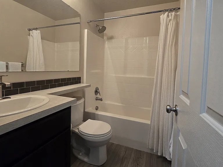 454 W Ramsbrook St — Photo 20