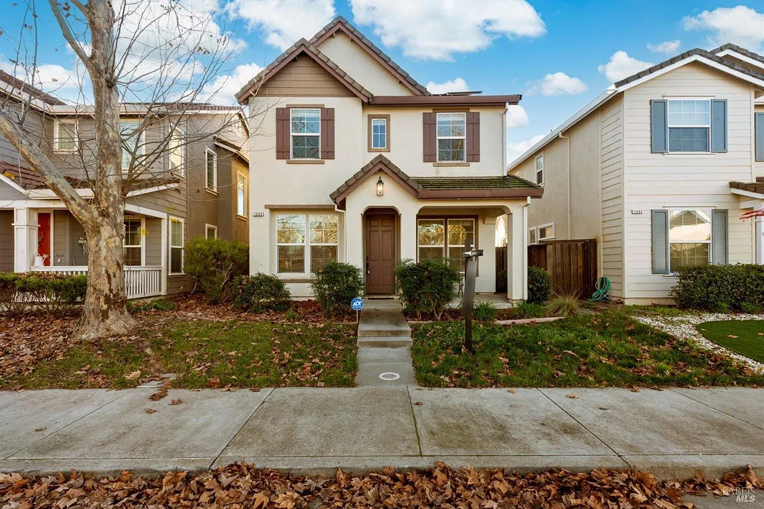 1325 Valley Glen Drive photo 1