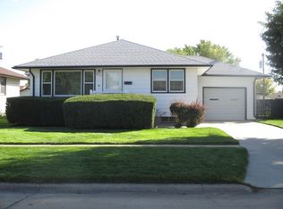 827 Becton St, Columbus, NE 68601