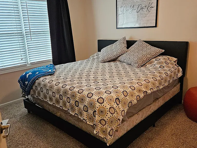 Master bedroom, access to bath and walkin closet
