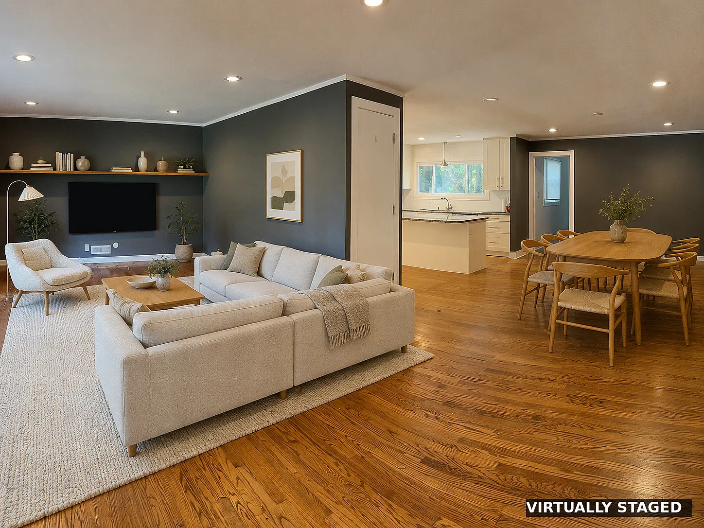 105 Longview Dr — Photo 2