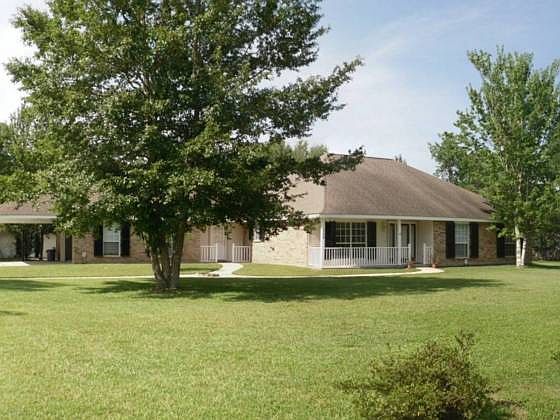 1st image of 208 Fleur De Lis Dr
