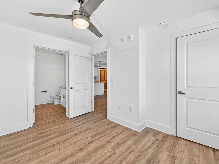 The Addenbrook Apartments — Photo 15