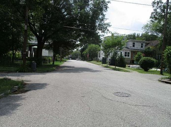 2nd image of 2307 Wibben Ave