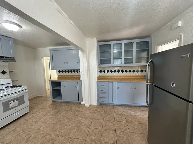 22230 S. Garden Ave, Hayward CA 94541 — Photo 11