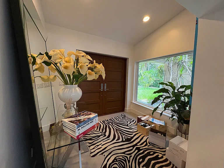 323 Caribbean Rd — Photo 4