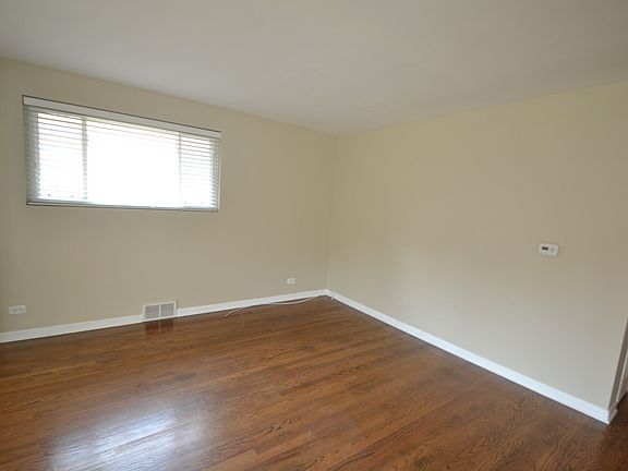 4th image of 3926 Fargo Ave