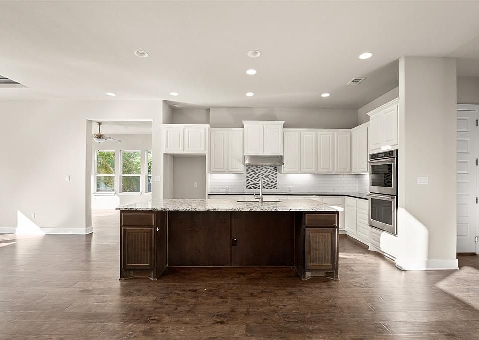 1st image of 1001 N Cuernavaca Dr